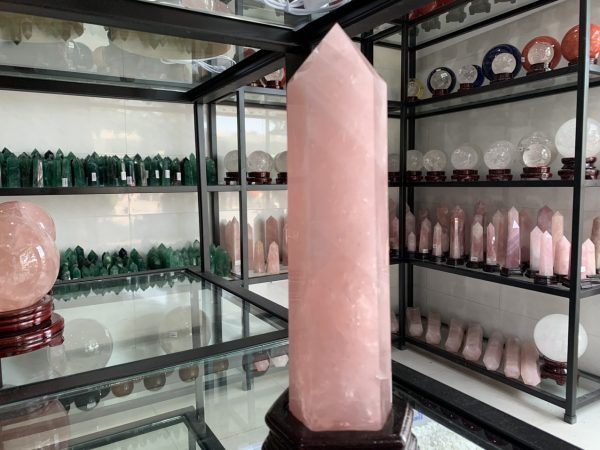 Với Trụ Đá Thạch Anh Hồng