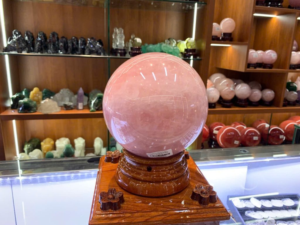 Cầu Đá Thạch Anh Hồng